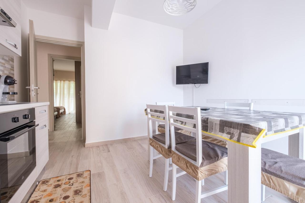Damilhouse 4 Apartment Messina Bagian luar foto