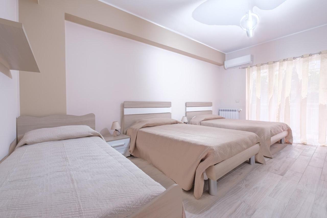 Damilhouse 4 Apartment Messina Bagian luar foto