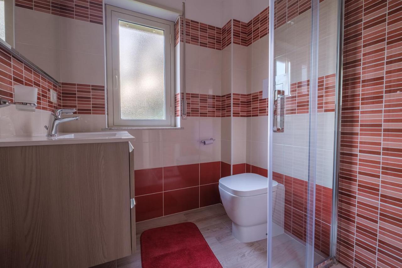 Damilhouse 4 Apartment Messina Bagian luar foto